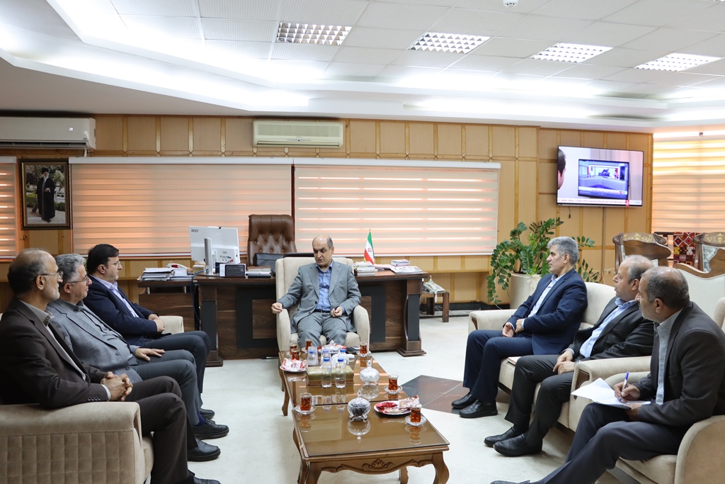 در دیدار استاندار گیلان با معاون وزیر جهاد کشاورزی مطرح شد:  بررسی راهکارهای گسترش زراعت چوب در کشور